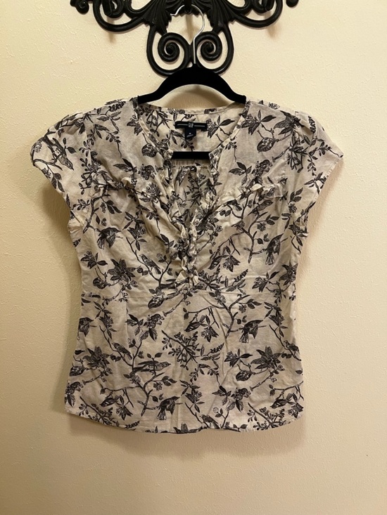 GAP Tops - GAP Cream Top with Black Floral Print and Ruffle V-Neck